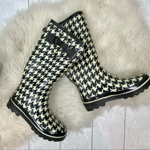 houndstooth rubber boots